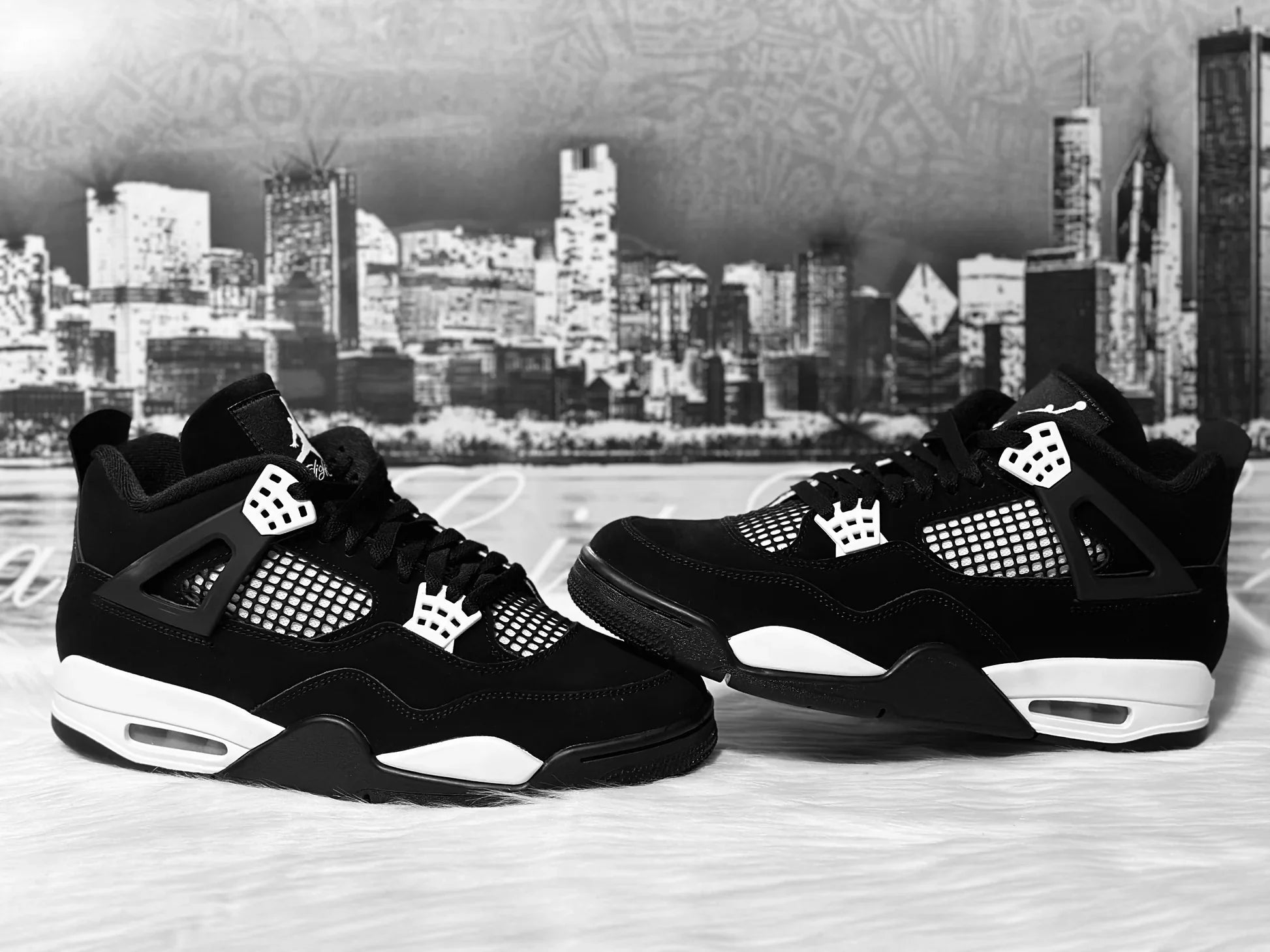 Jordan 4s white thunder